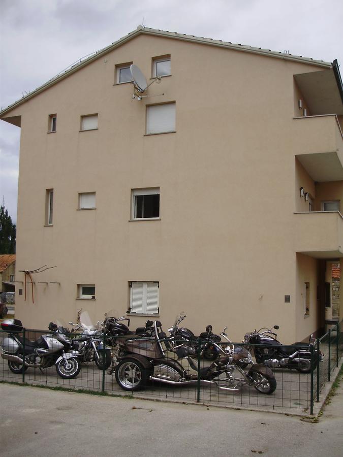 Blue Frog Hrvace Exterior foto